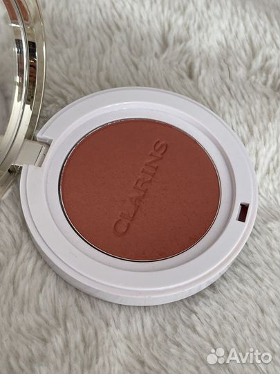 Румяна Clarins joli blush