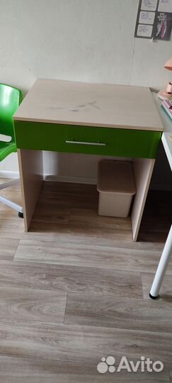 Письменный стол