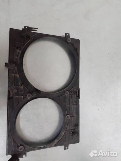 Диффузор вентилятора Volkswagen Golf 3 2000