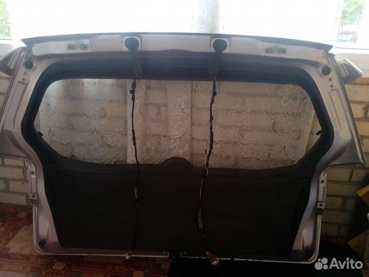 Дверь багажника mitsubishi outlander xl