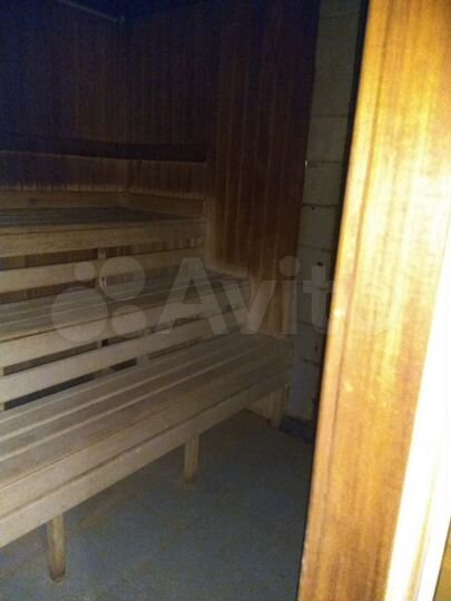 Сауна 107м², офисы 63 м²