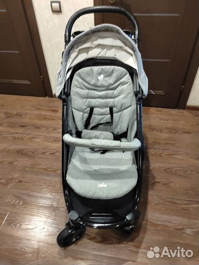 Прогулочная коляска joie litetrax 4