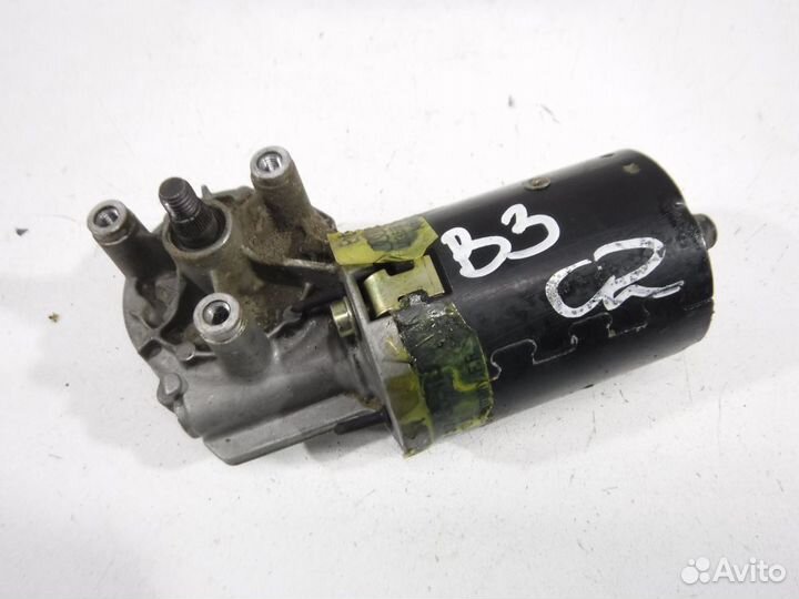 Моторчик стеклоочистителя передний Volkswagen Pass