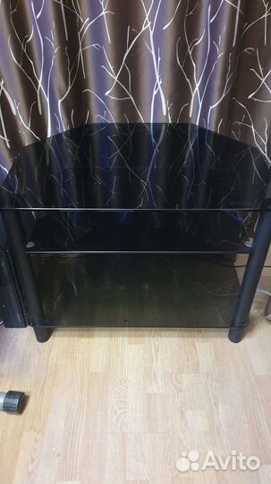 Стеклянная тумба под тв
