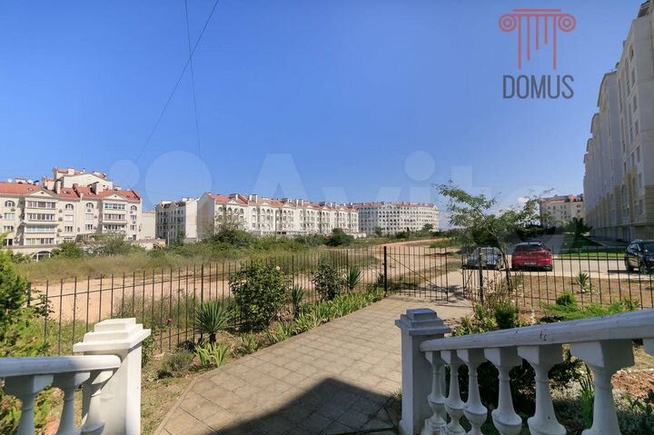 Апартаменты-студия, 37 м², 1/5 эт.