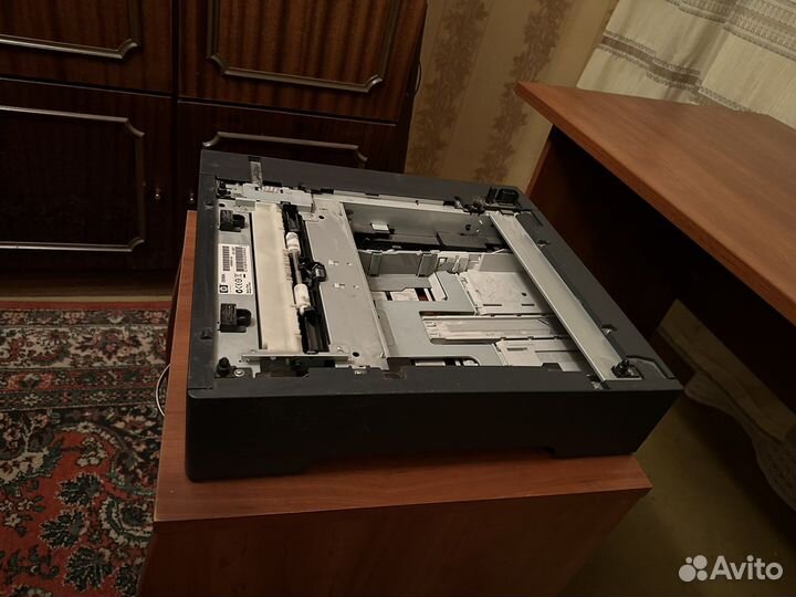 HP лоток бумаги для Color Laserjet CM2320. CB500A