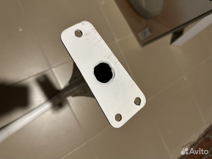 Турник настенный