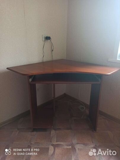 Компьютерный стол