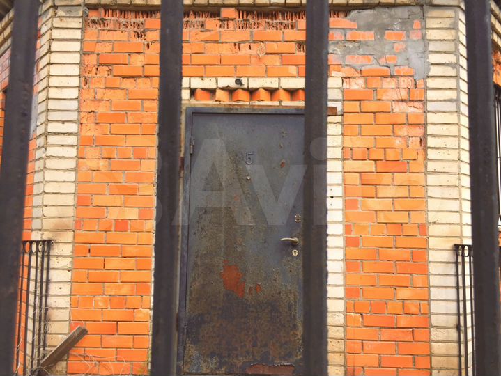 Дом 608,1 м² на участке 21,8 сот.