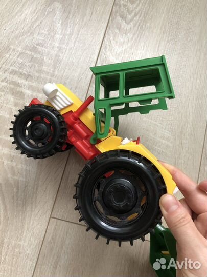 Трактор с прицепом