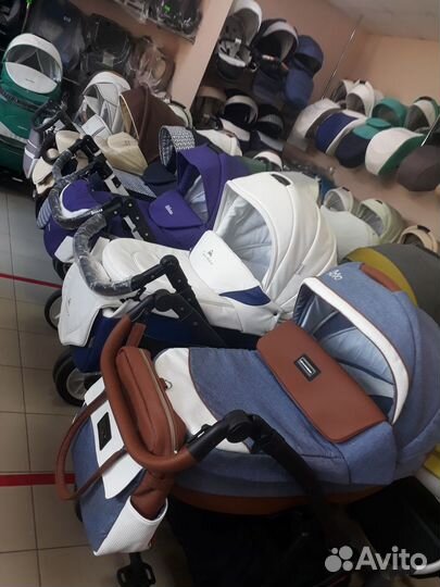 Коляска новая