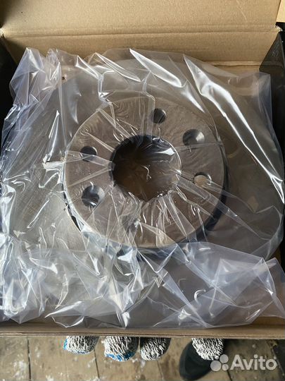 Тормозные диски и колодки