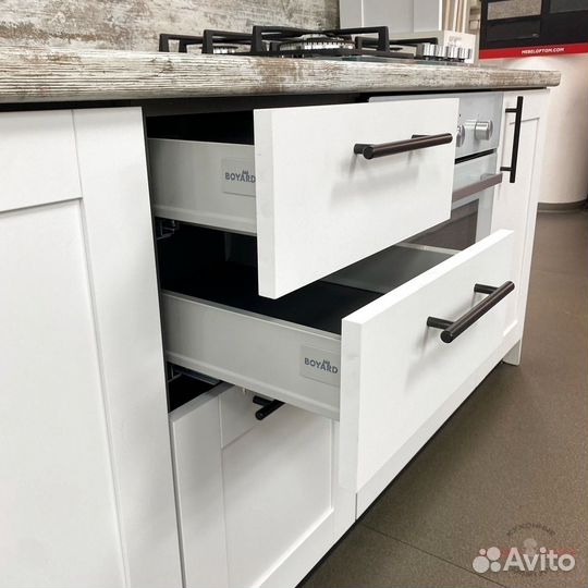 Кухня выставочный образец