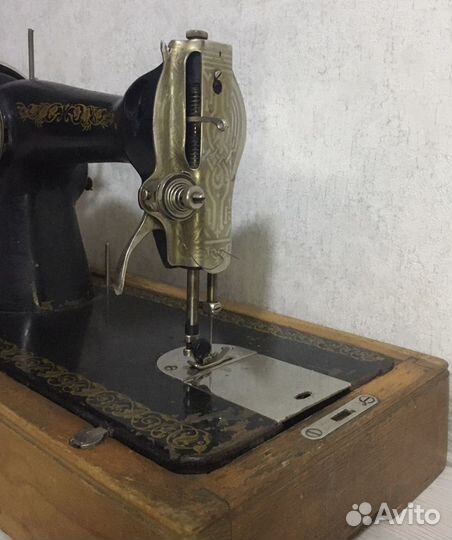 Швейная машинка ручная