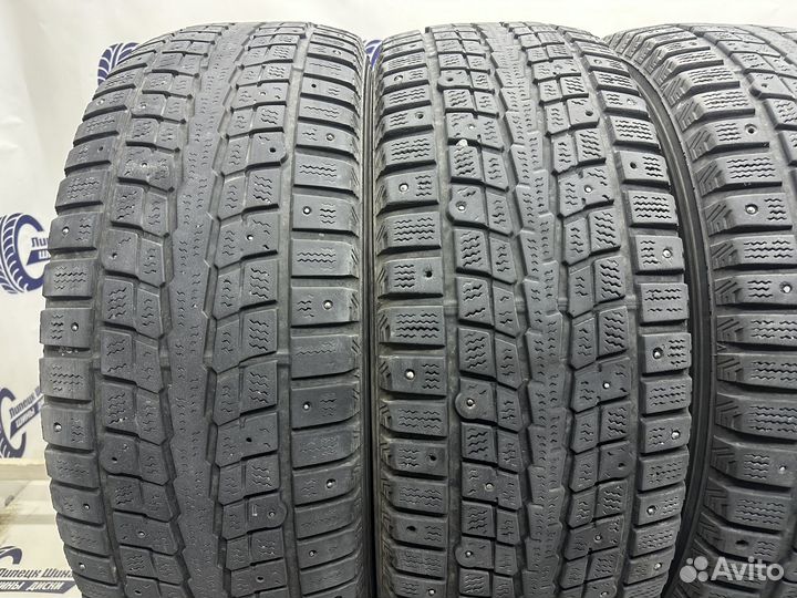 Dunlop SP Winter Ice 01 215/65 R16 102T