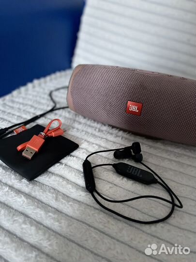 Колонка jbl charge 4