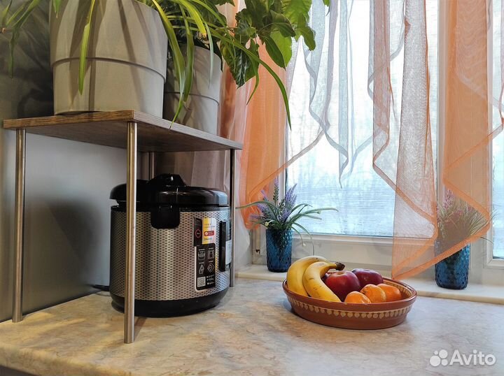 Полка для цветов / кухонных мелочей