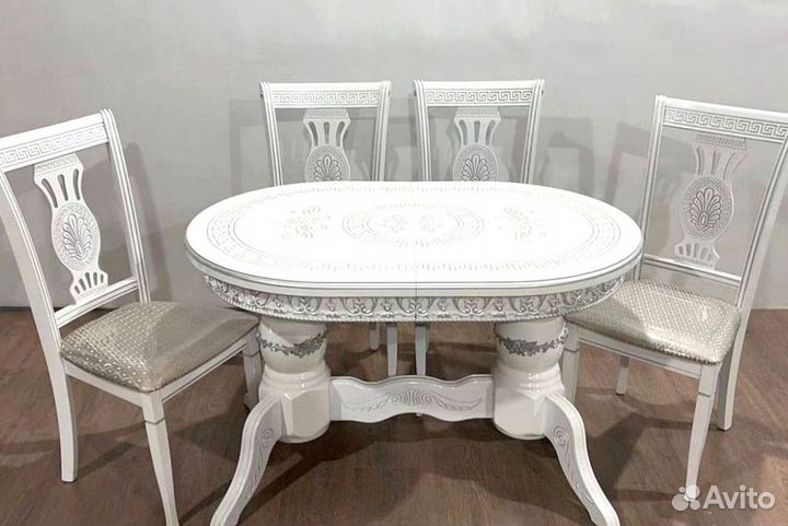 Столы и стулья
