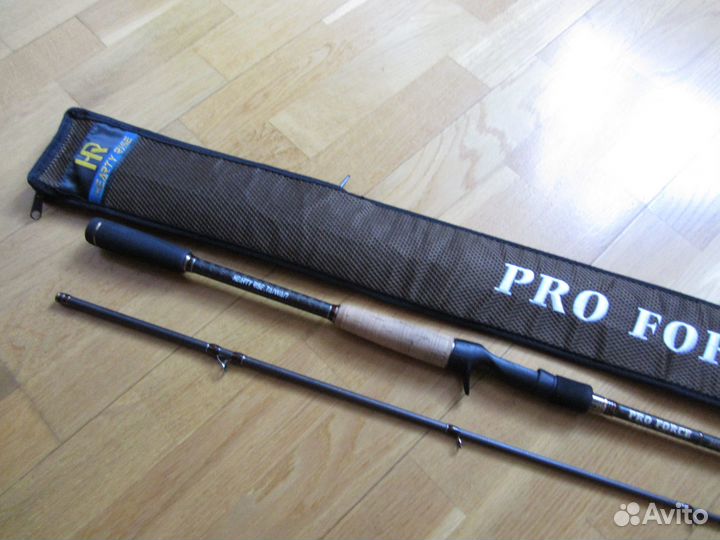 Кастинговый спиннинг с катушкой