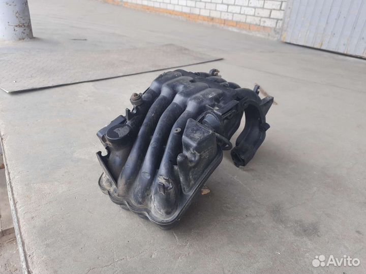 Коллектор впускной 1.6 AKL Bora Golf 4 Tur A4