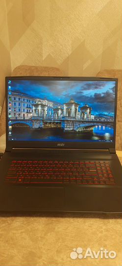 Ноутбук MSI Katana GF76 11UE-269XRU новый