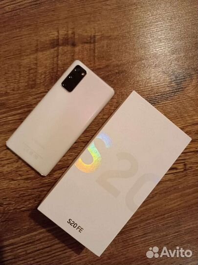 Телефон samsung s20fe