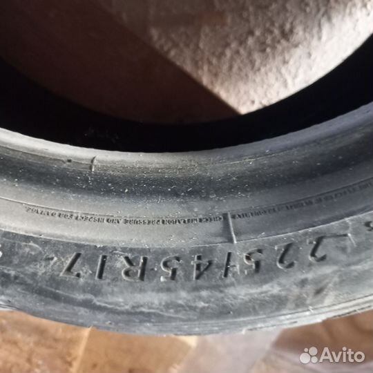 Стояли на мерседесе