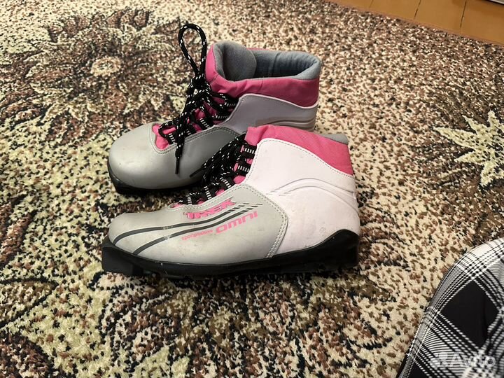 Лыжные ботинки