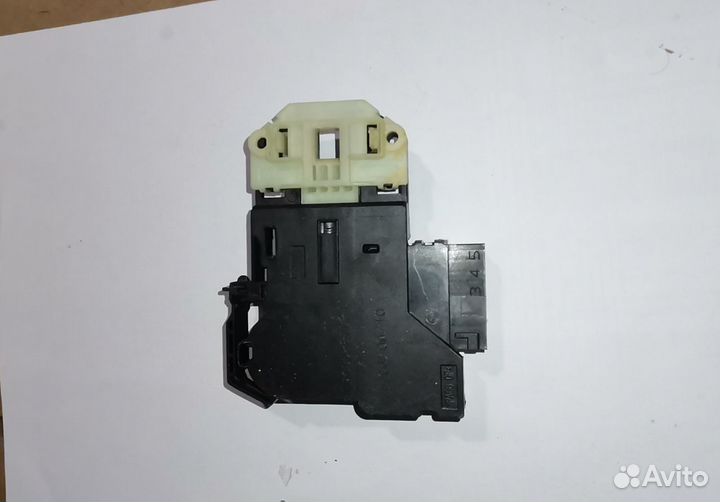 Замок блокировки дверцы стиральной машины