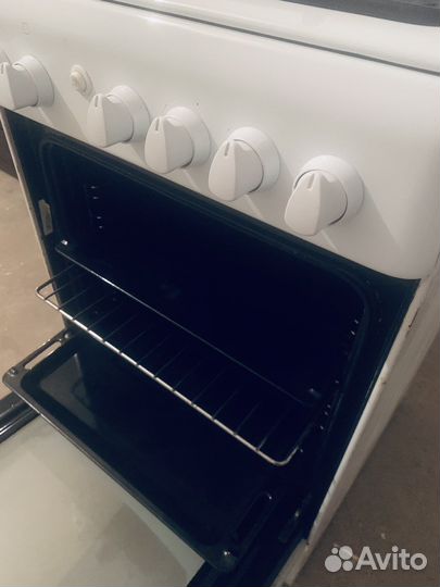 Плита газовая Hotpoint, газконтроль, гриль, пьезо