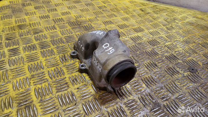 Патрубок водяной, корпуса термостата Man Tga Tgs