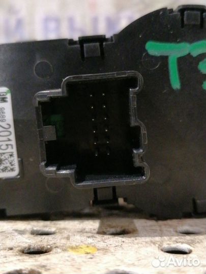 Блок управления света фар Chevrolet Aveo T300