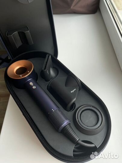 Фен Dyson Supersonic HD08