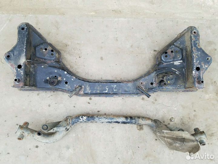 Передний подрамник бмв е34