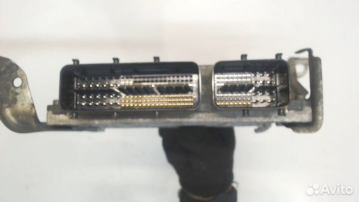 Блок управления двигателем Toyota Avensis 3, 2010