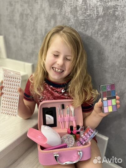 Набор детской косметики в чемодане, бьюти бокс