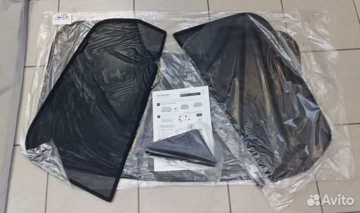 7711821152 Солнцезащитные шторки Arkana