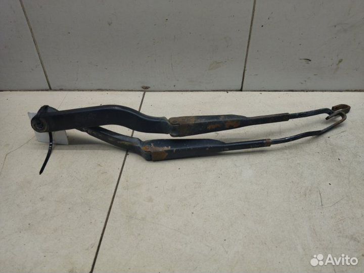 Поводок дворника передний Saab 9-5 седан B235