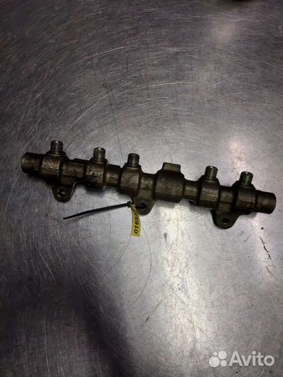 Топливная рампа Alfa Romeo 147 1 0521401244