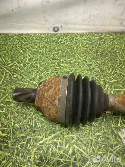 Привод передний правый Ford C-Max универсал 1.8