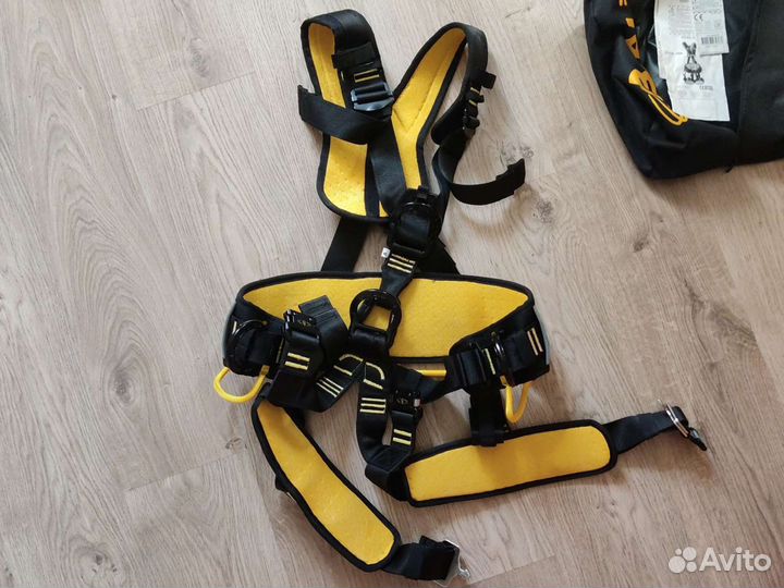 Страховочная система привязь обвязка