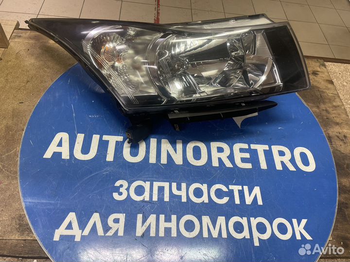 Фара правая Chevrolet Cruze С 2009-2012 год