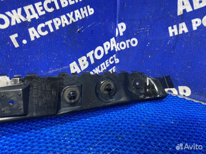 Крепление заднего бампера Ford Explorer