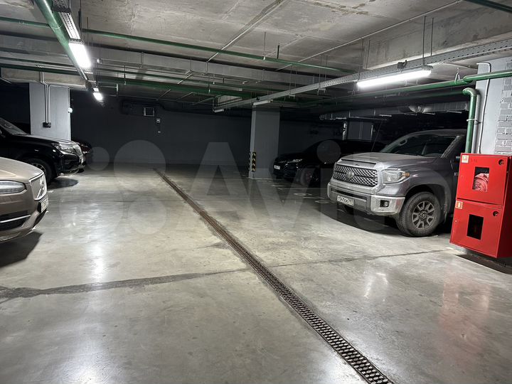 Машиноместо, 16 м²