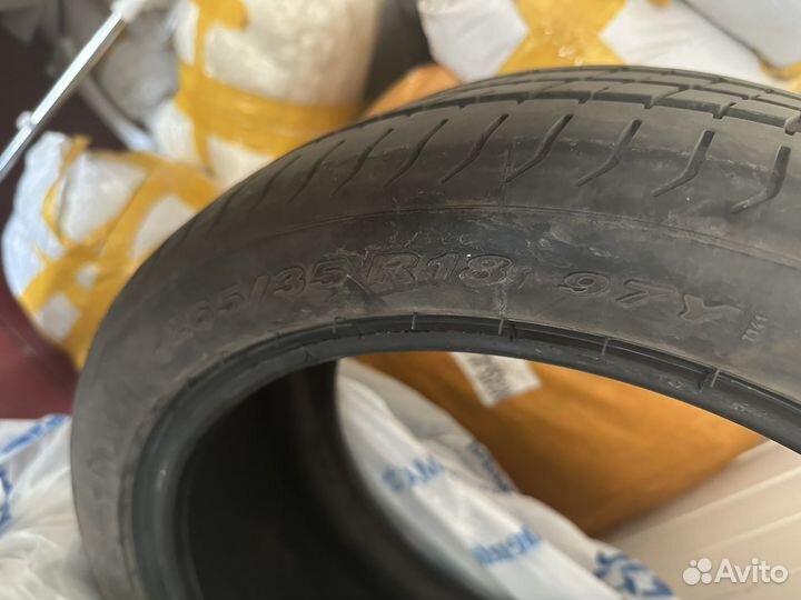 Pirelli P Zero 235/40 R18