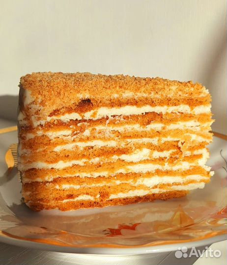 Куличи, торт, орешки, корзиночки