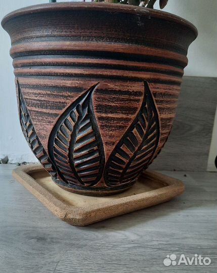 Керамические горшки для цветов