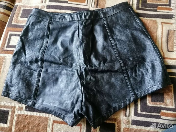 Кожаные шорты