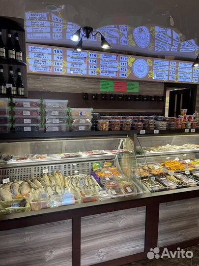 Продавец в магазин разливного пива