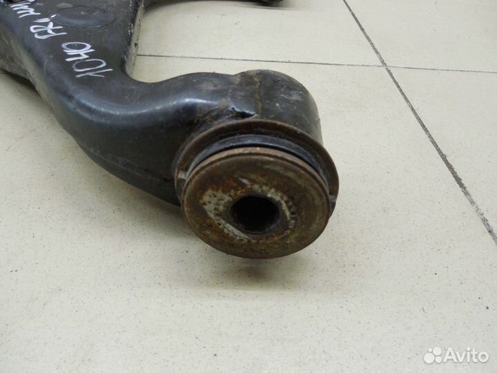 Рычаг передний нижний правый Hi Lux 2015